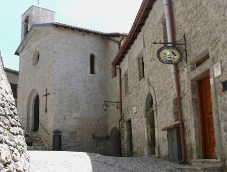 Locanda Il Falco Nero Fumone Exterior photo