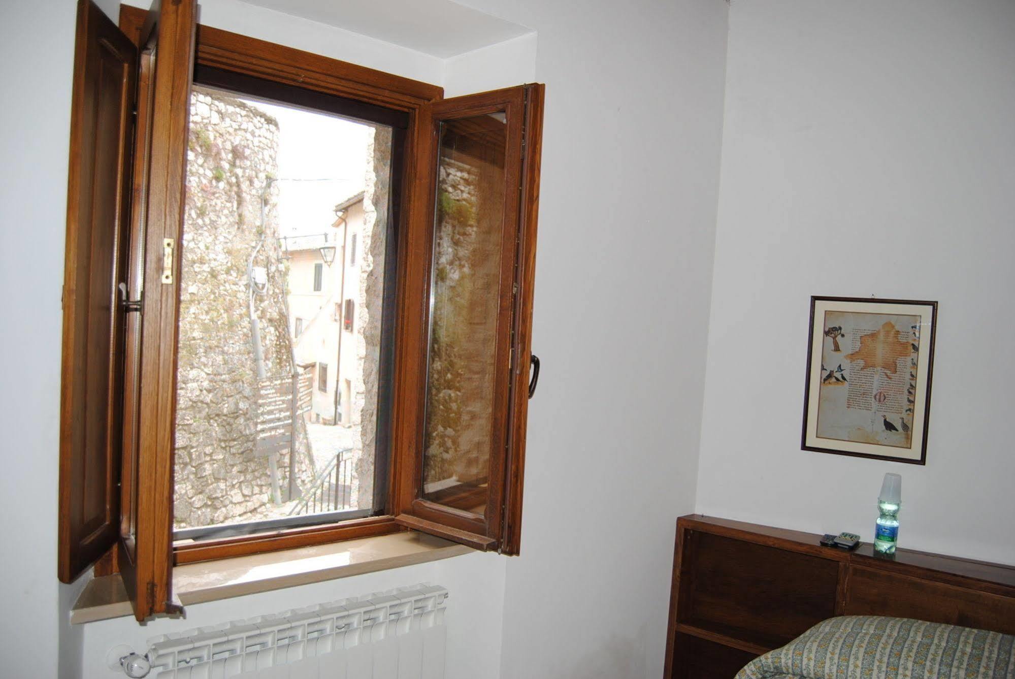 Locanda Il Falco Nero Fumone Exterior photo