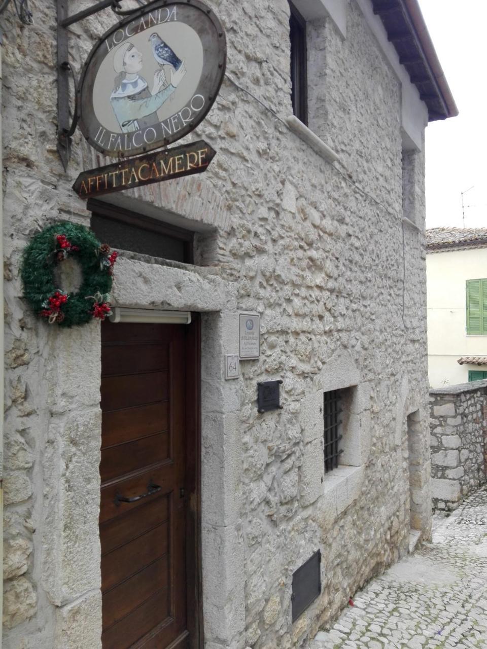 Locanda Il Falco Nero Fumone Exterior photo